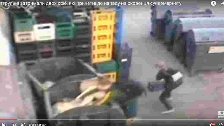 У Львові затримали двох чоловіків, які стріляли в охоронця супермаркету