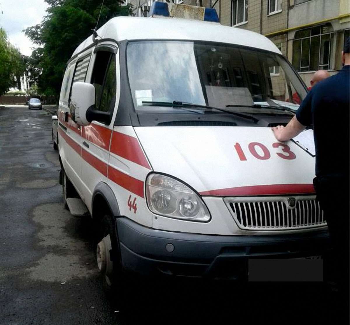 У Львові п’яний водій влетів у «швидку»