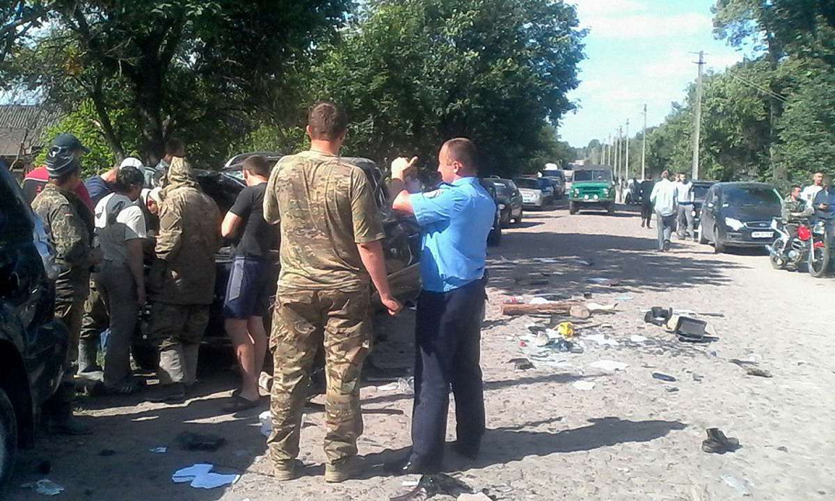 На Житомирщині після стрілянини поліція затримала 9 чоловіків
