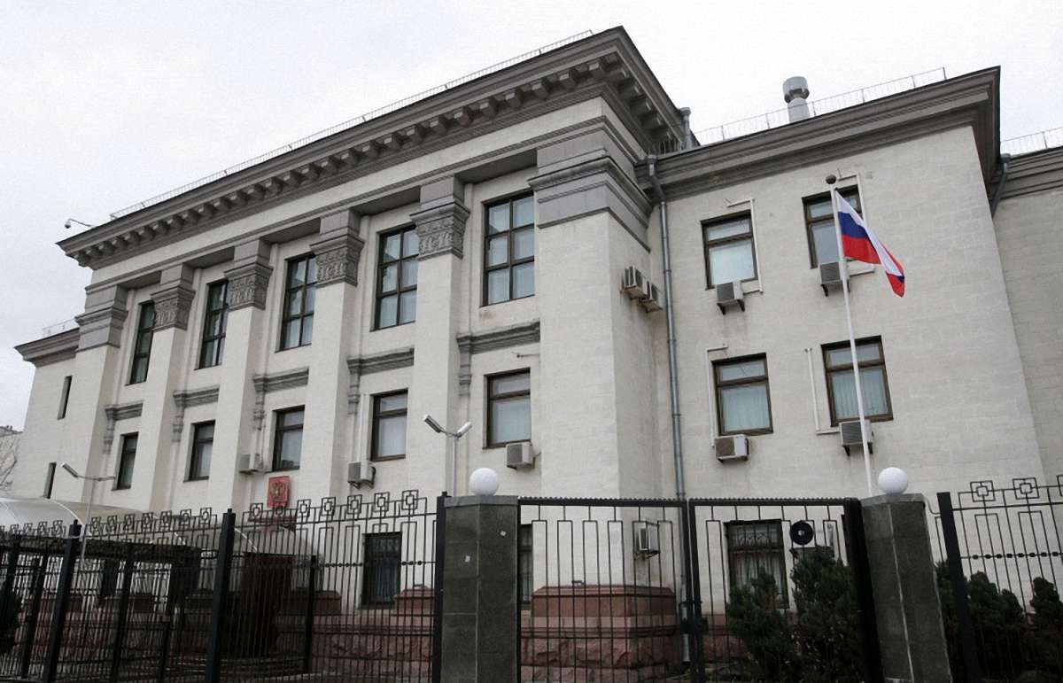 Помер керівник посольства РФ в Україні