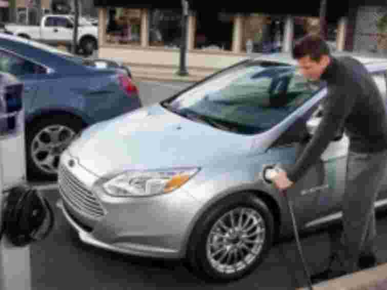 У Норвегії визначили дату заборони продажу традиційних автомобілів 