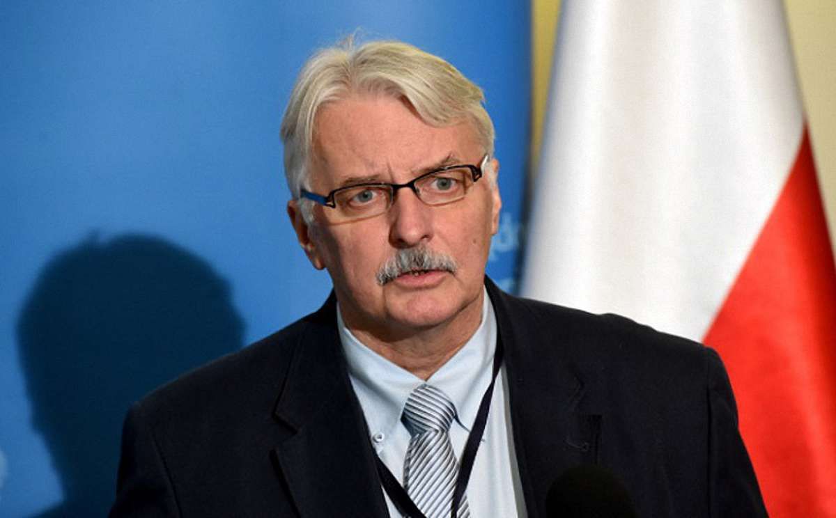 Україна повинна зробити крок у питанні Волинської трагедії, – МЗС Польщі