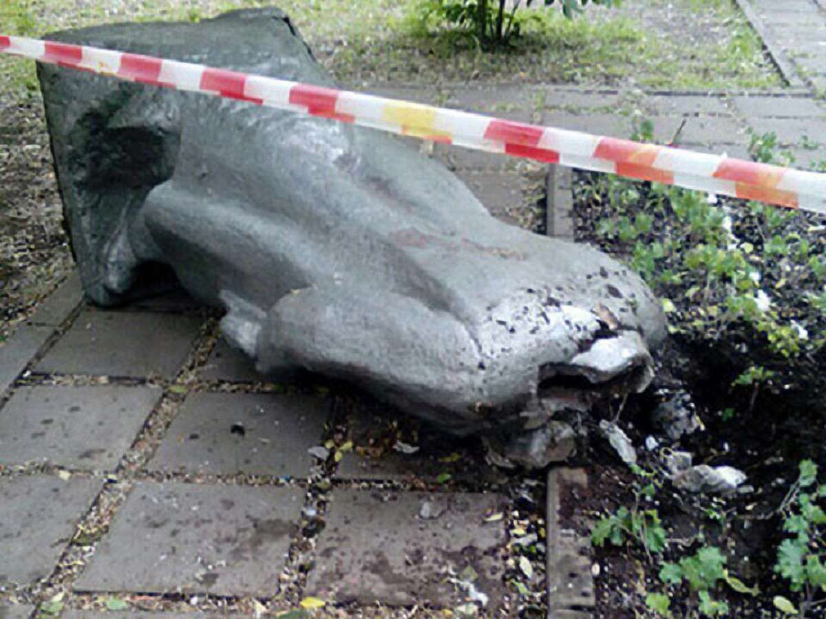 У центрі Москви невідомі скинули пам'ятник Леніну