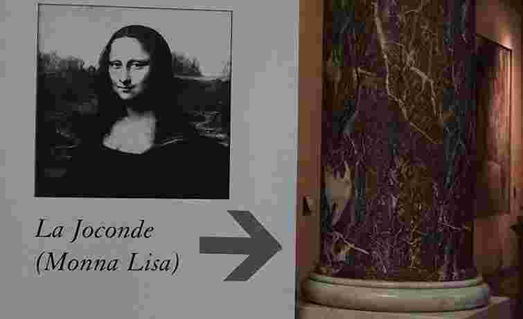 Паризькі музеї відкрились після повені