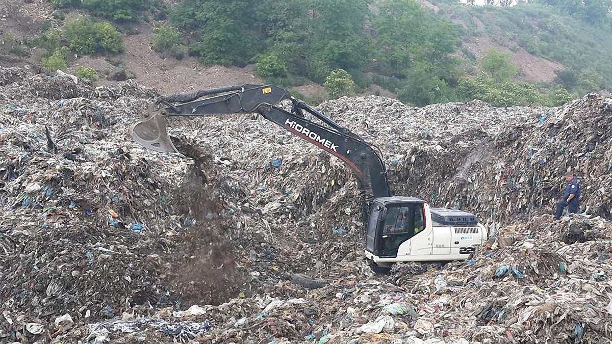 Пошуки зниклого львівського комунальника на сміттєзвалищі відновили