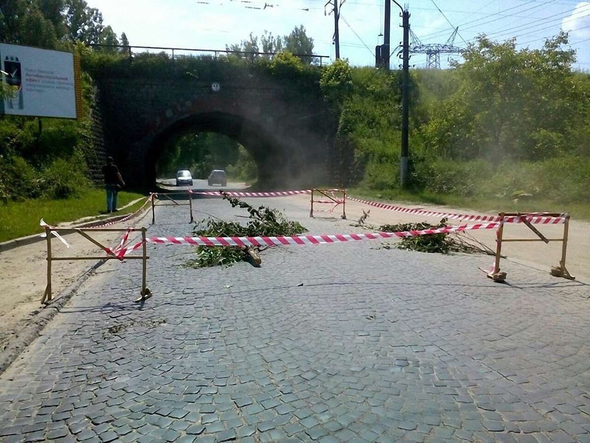 Вулиця Богданівська у Львові до вечора буде непроїзною