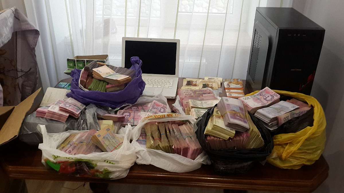 На Львівщині викрили конвертаційний центр