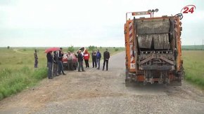 На Яворівщині селяни заблокували дорогу на сміттєзвалище