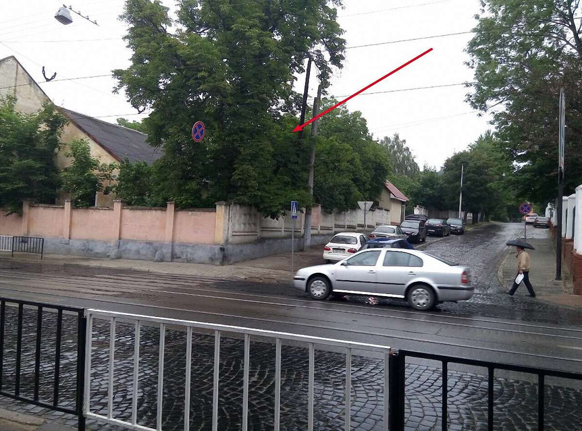 Прокуратура порушила справу за незаконне привласнення військового містечка у Львові