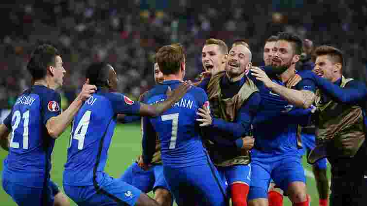 Збірна Франції першою вийшла в 1/8 фіналу Євро-2016