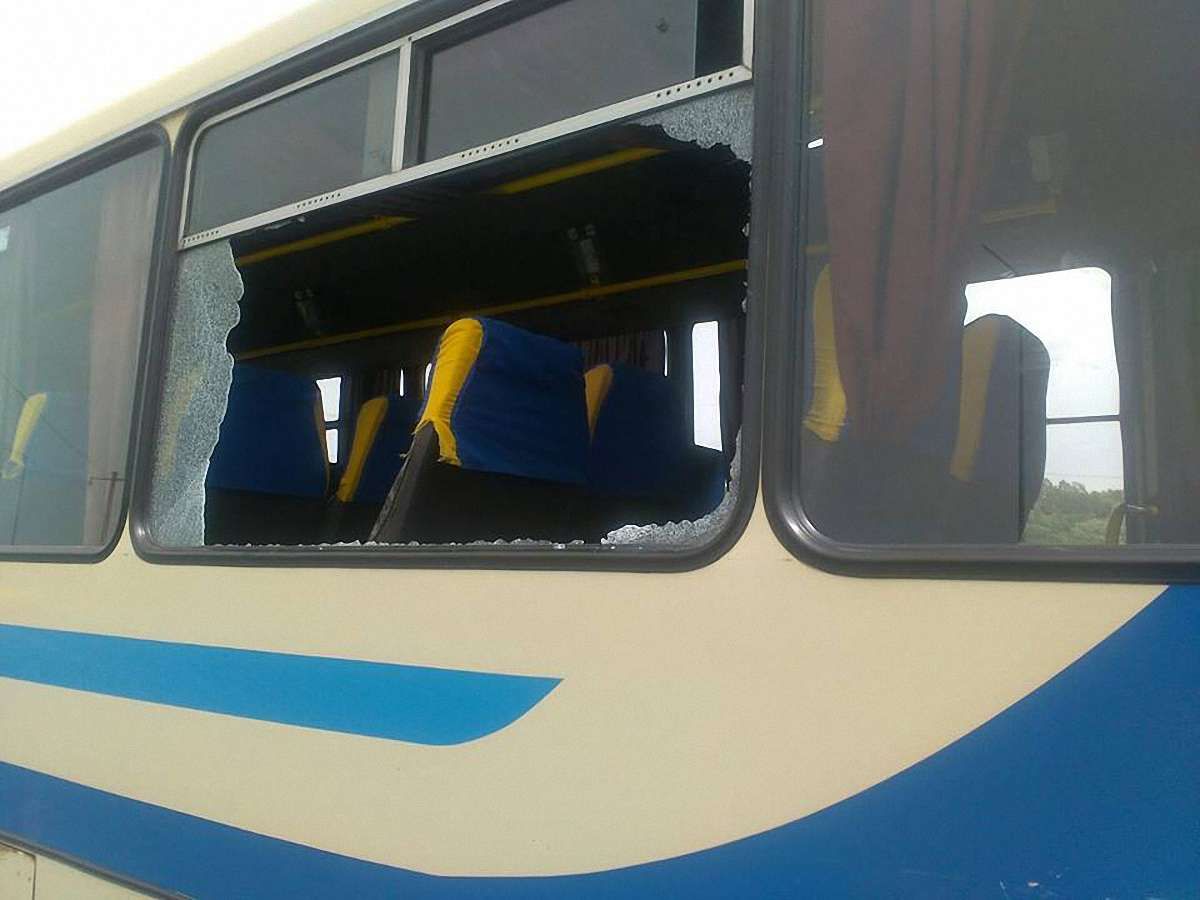На Львівщині маршрутка потрапила в ДТП з КамАЗом