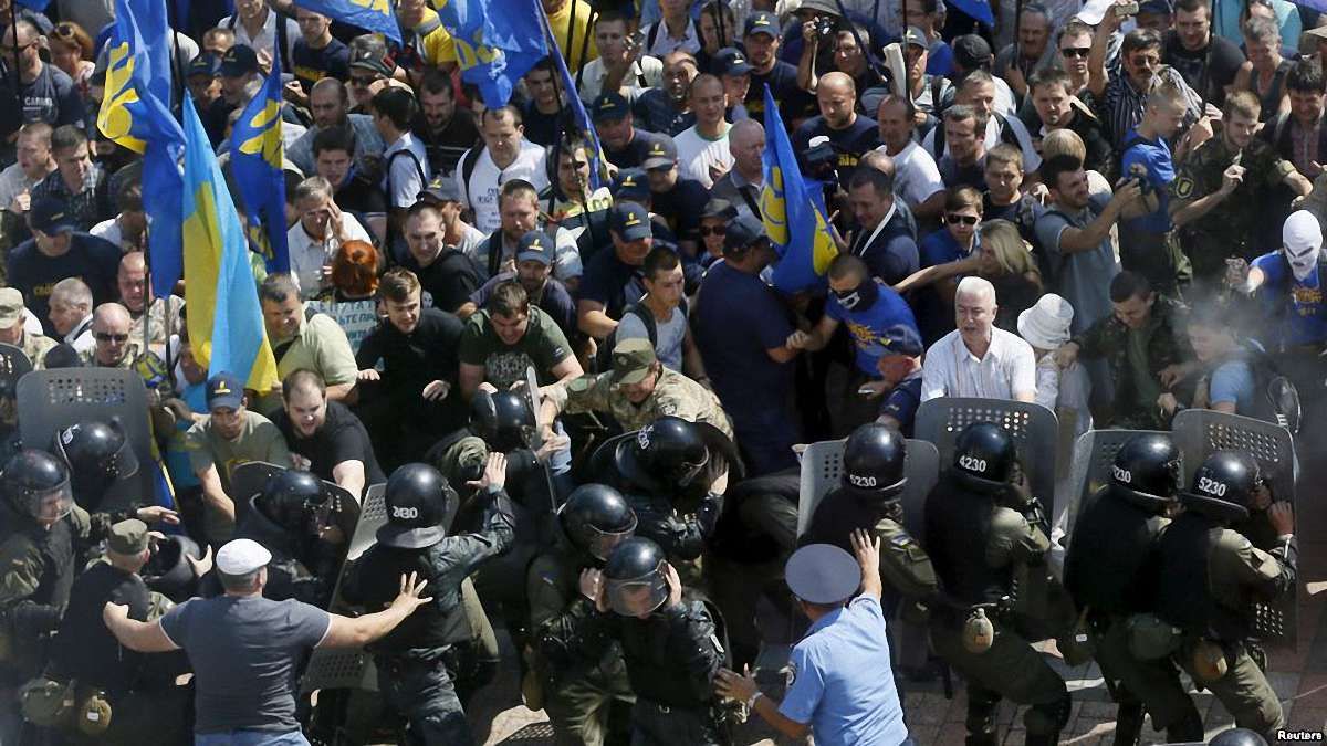 Арсен Аваков програв суд Олегу Тягнибоку
