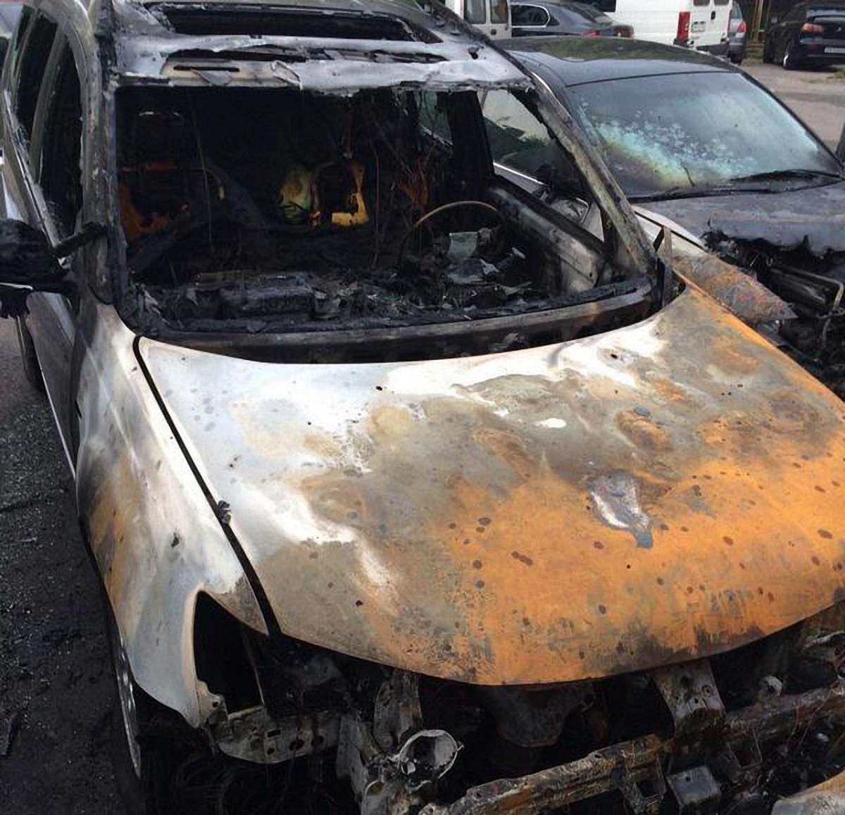 У Житомирі невідомі підпалили автомобілі двох прикордонників