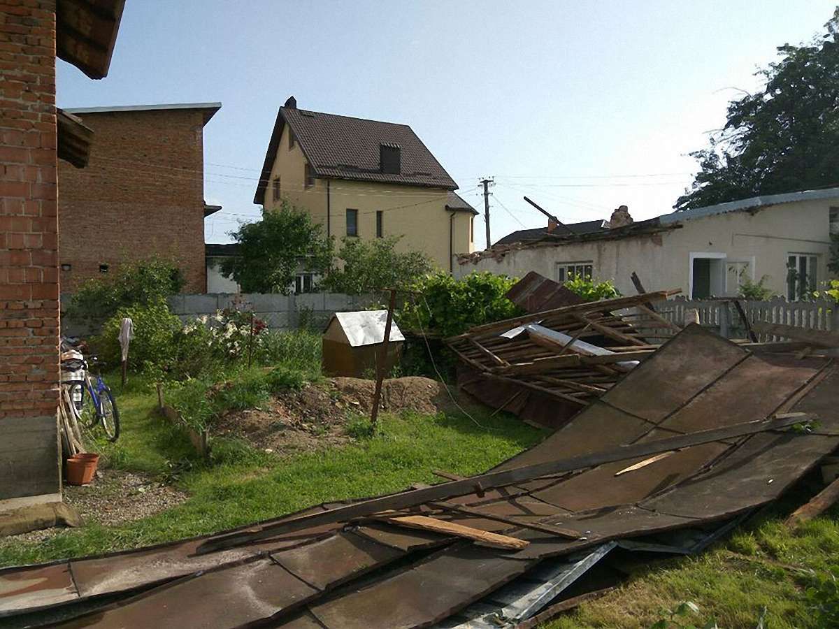 На Івано-Франківщині через негоду 1 людина загинула, ще 4 травмовані