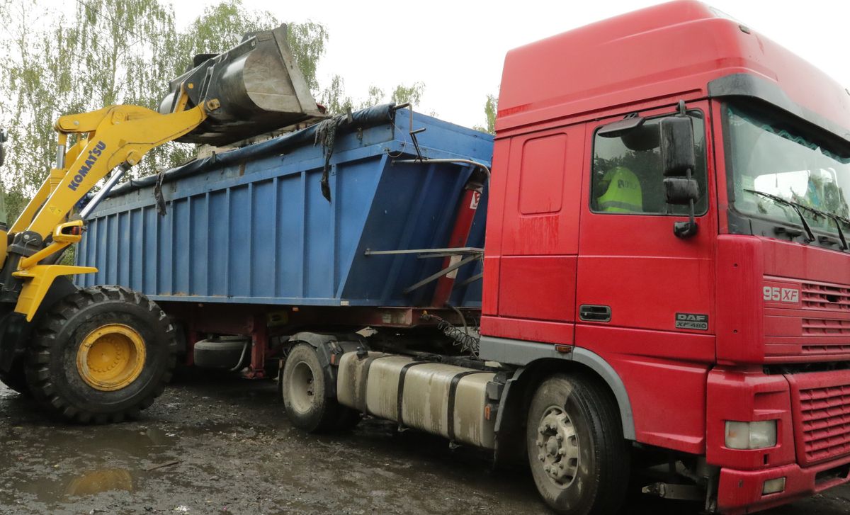Невідомі заблокували пункт перевантаження сміття у Львові
