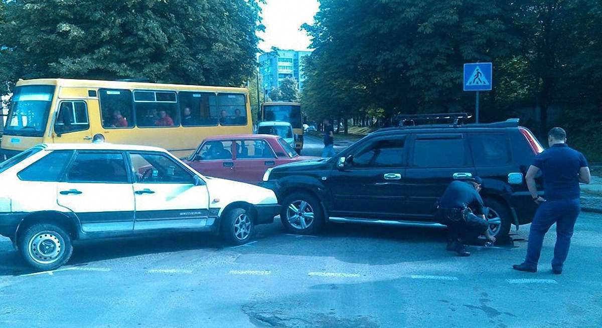 Нетверезого водія львівська поліція покарала за ДТП та хуліганство