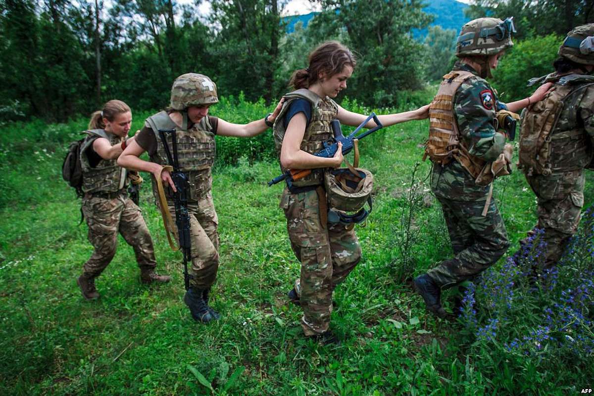 Міноборони розширило список військових посад, на яких можуть служити жінки