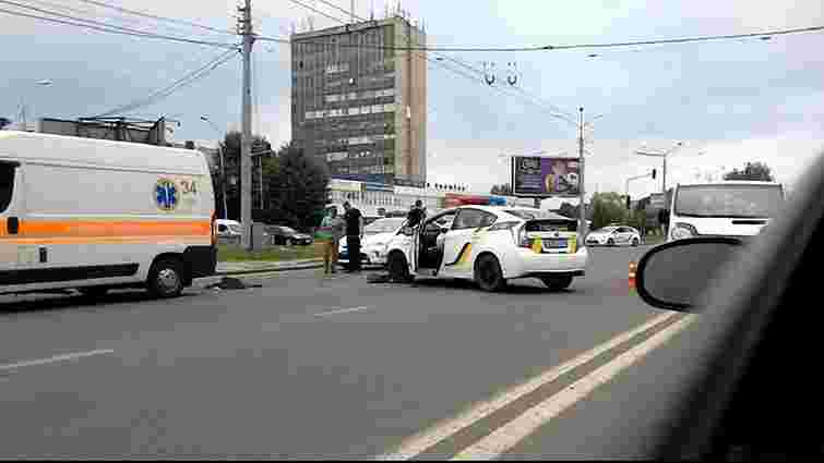 У Львові під час переслідування п’яний водій на Audi А6 врізався в авто патрульних
