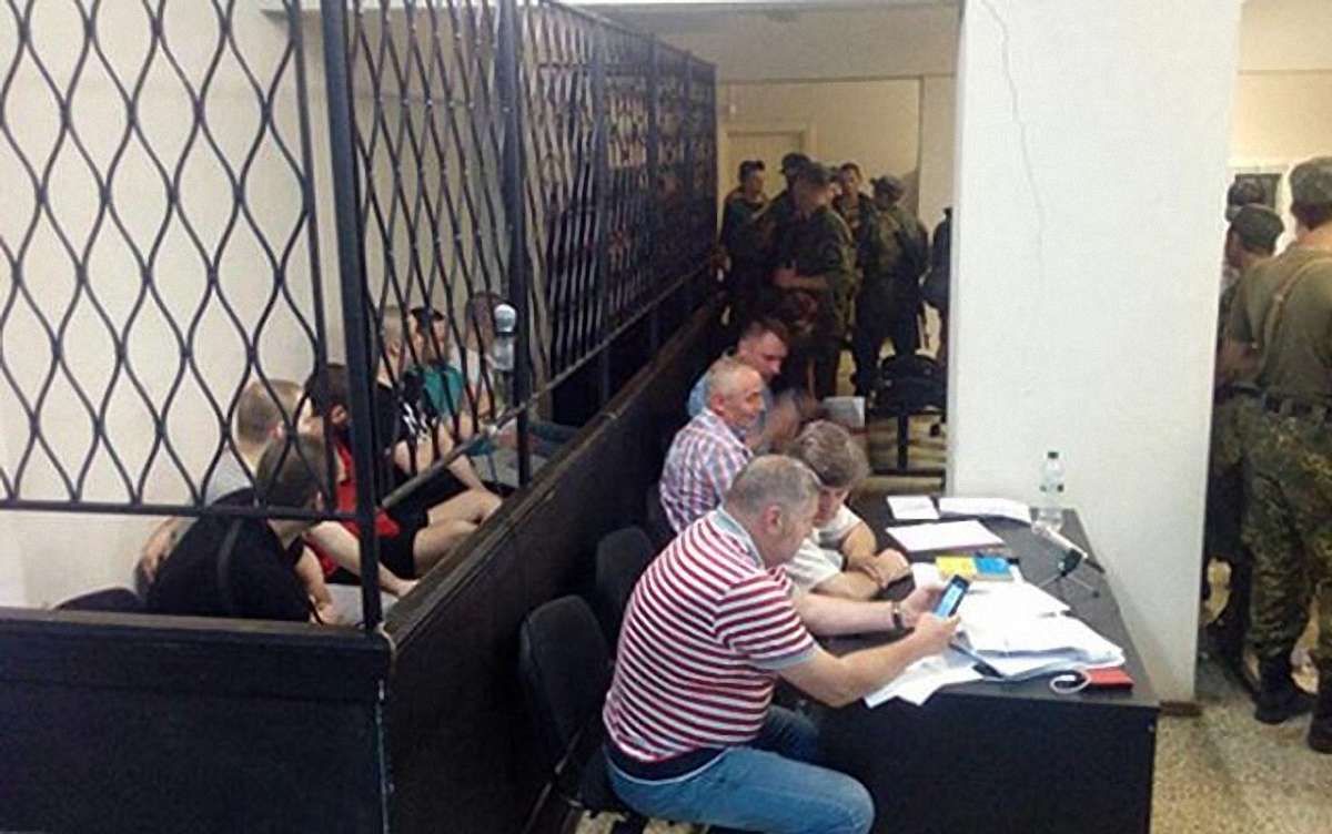Суд на два місяці заарештував підозрюваних у вбивстві офіцера СБУ