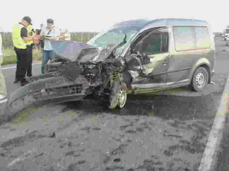 В ДТП у Городку загинув водій легковика, ще троє людей травмувалися