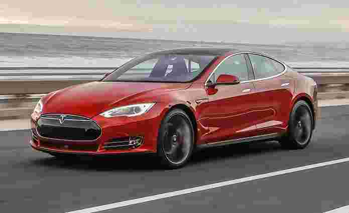 Tesla може відкликати 25 тис. електрокарів через смертельне ДТП на автопілоті