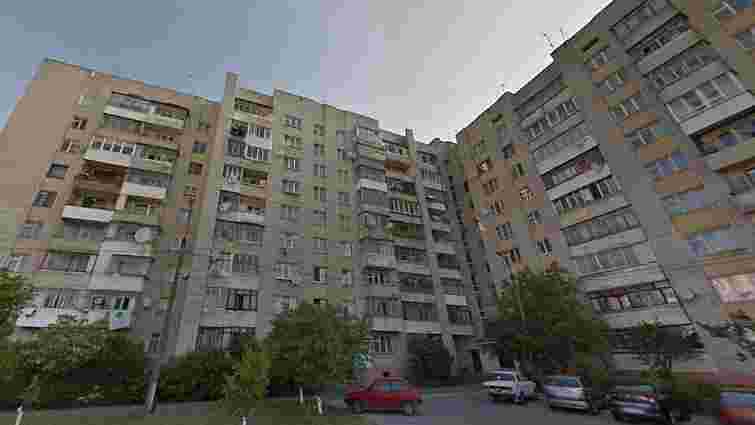 У Львові з даху багатоповерхівки вистрибнув 57-річний донеччанин