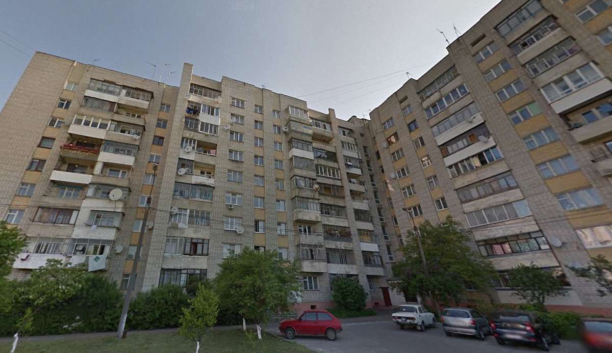У Львові з даху багатоповерхівки вистрибнув 57-річний донеччанин