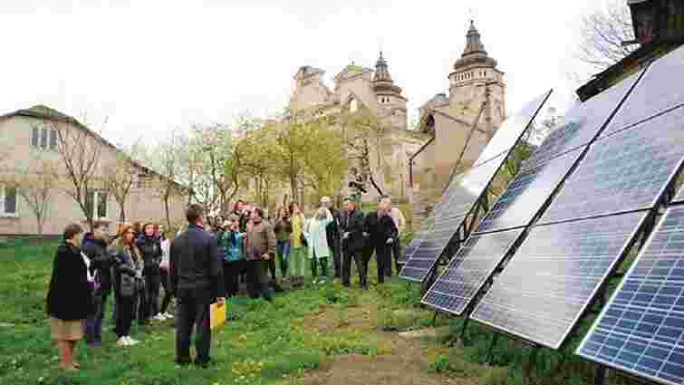 У селі на Львівщині збудували сонячну електростанцію для освітлення вулиць