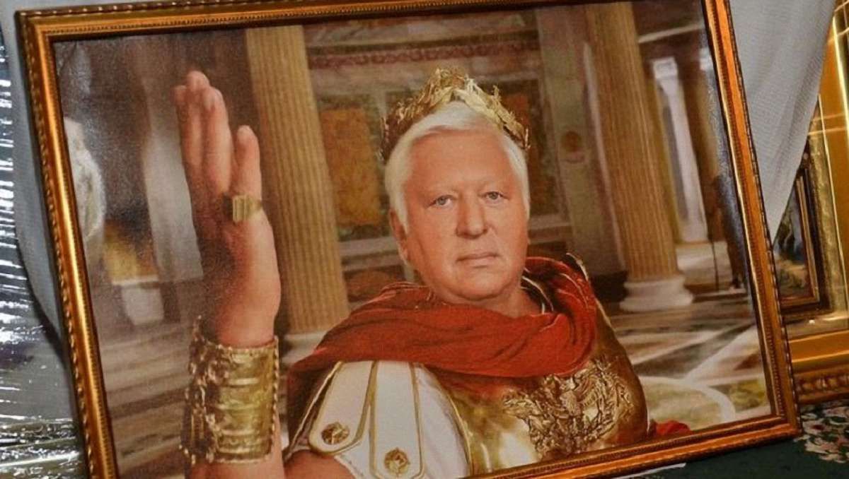 Суд арештував колекцію картин та ікон сім’ї екс-генпрокурора Пшонки