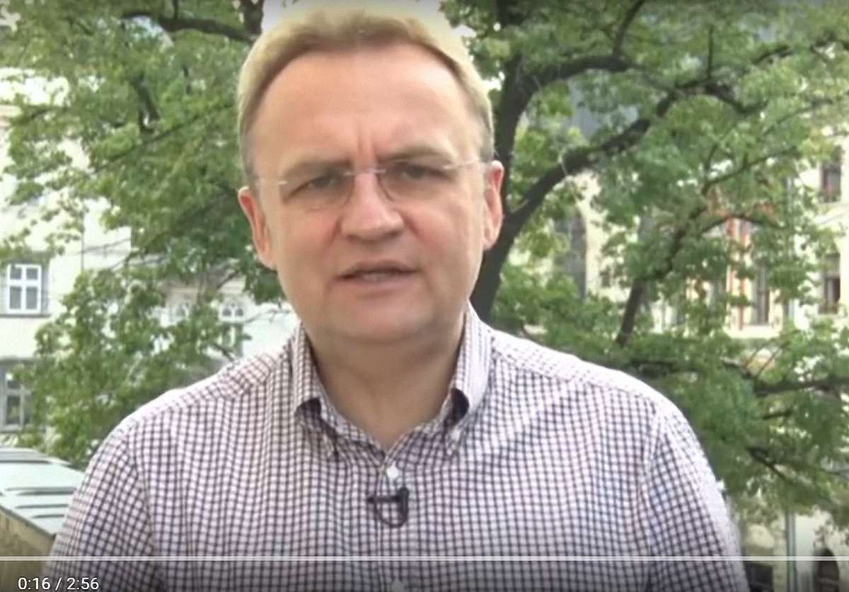 Садовий закликав львів’ян не купувати квартир у новобудові на Варшавській-Сосновій