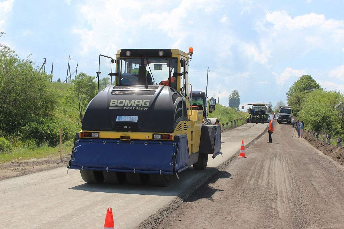 На Львівщині випробують німецьку технологію ремонту доріг