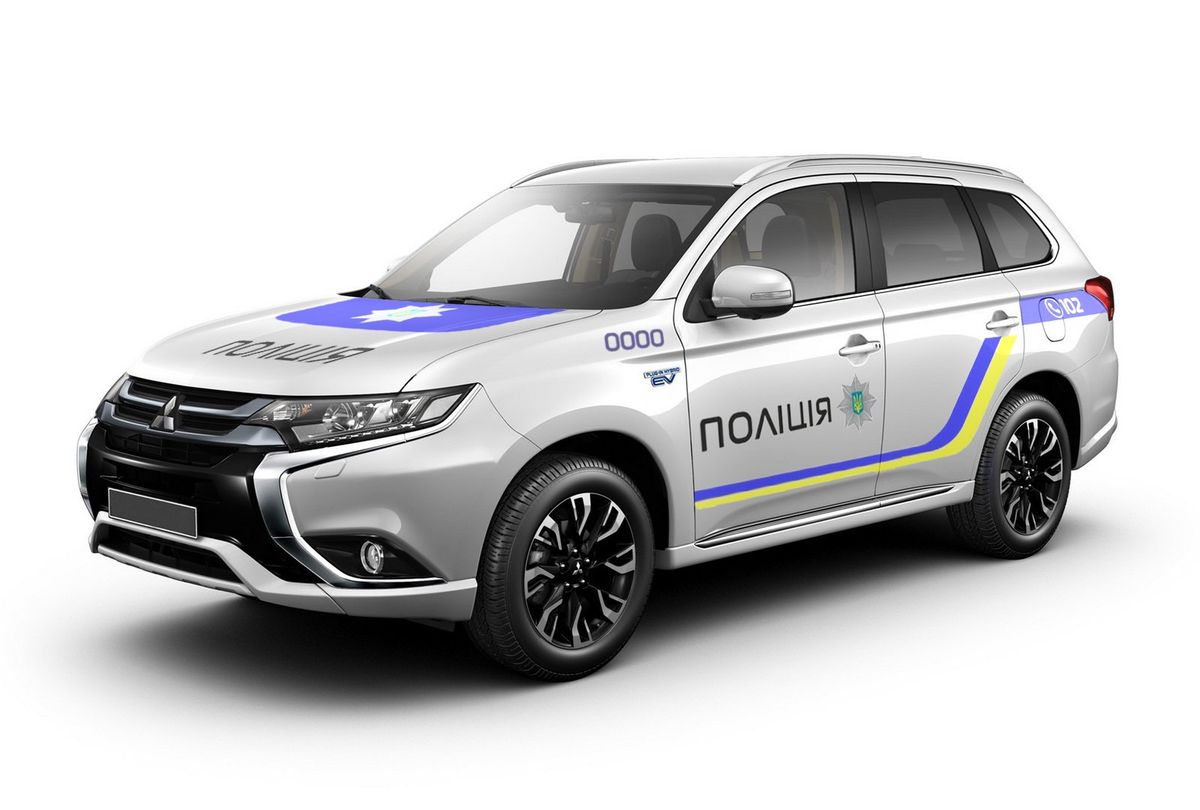 Нацполіція замінить старі УАЗи на нові Mitsubishi