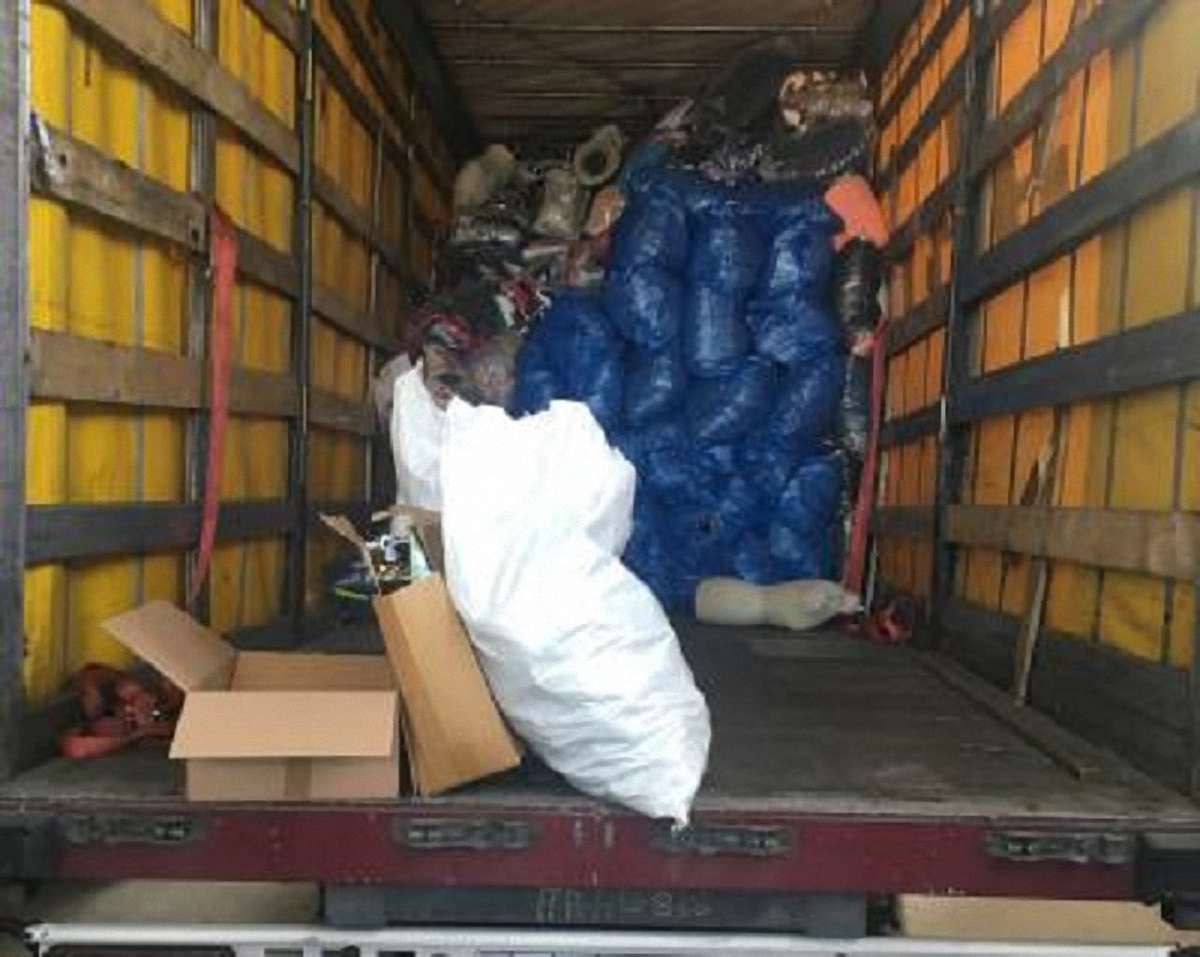 На Волині прикордонники виявили у партії секонд-хенду нові речі майже на ₴700 тис.