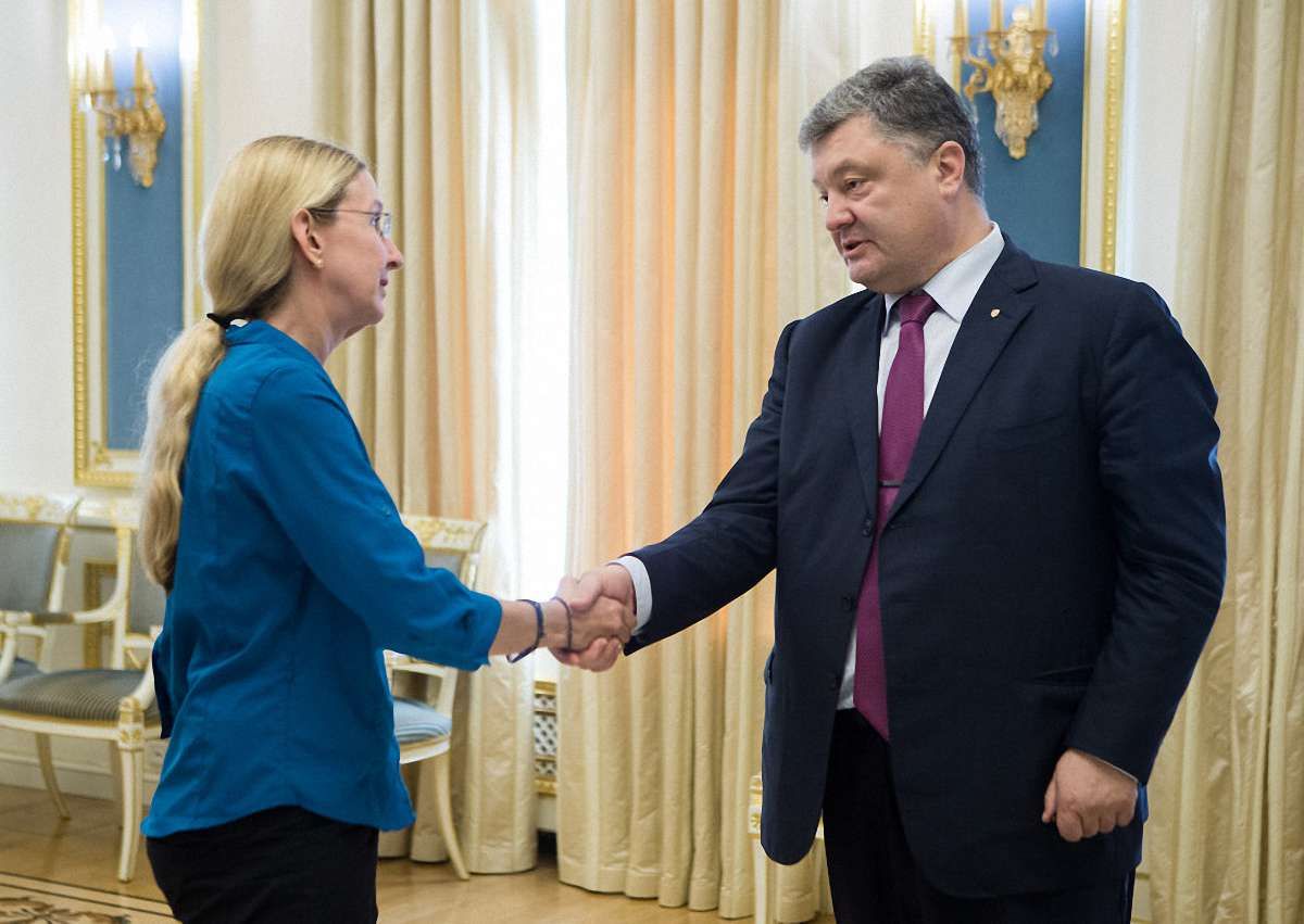 Порошенко запропонував волонтерці посаду заступника міністра охорони здоров’я
