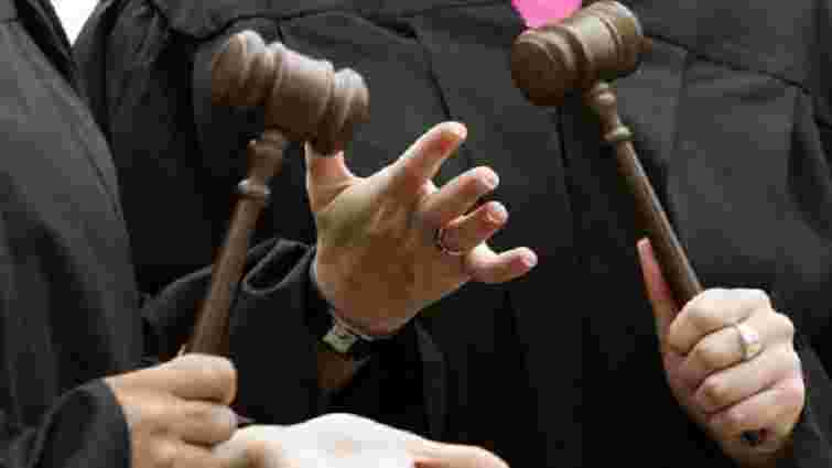 Порошенко підписав закон «Про судоустрій і статус суддів»
