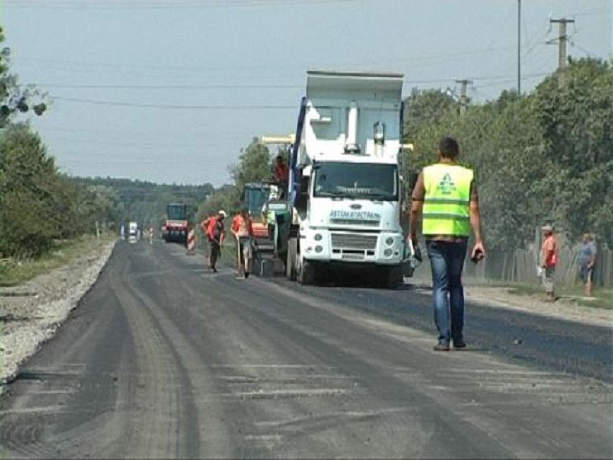 На автодорозі Броди-Червоноград тривають ремонтні роботи