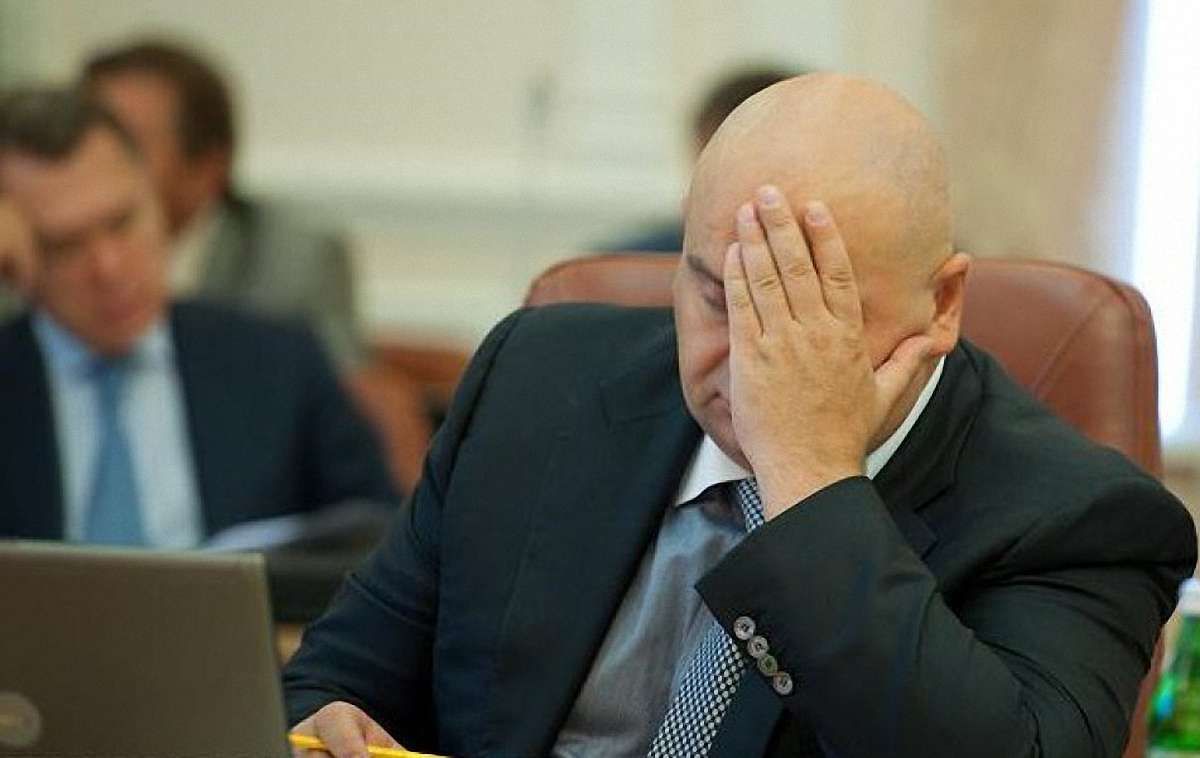 Суд заарештував усі рахунки групи компаній екс-міністра Злочевського