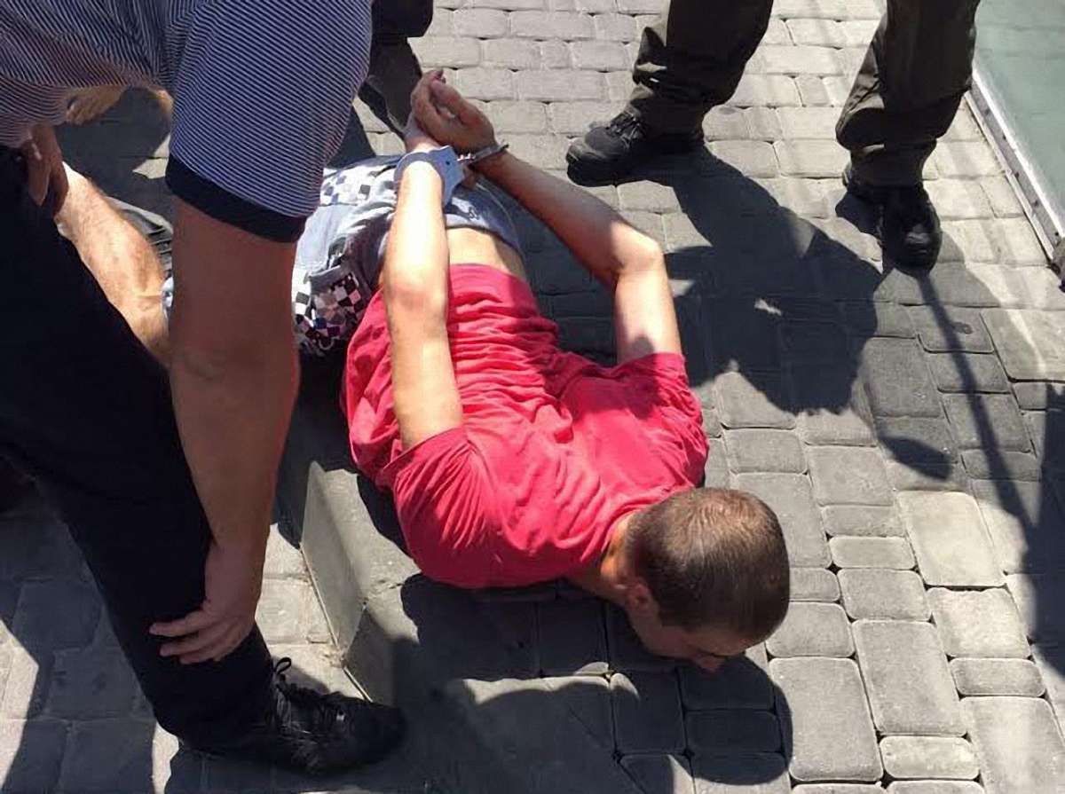 У Києві патрульного поліції затримали за підозрою у хабарництві