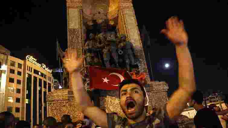Кількість загиблих внаслідок військового перевороту в Туреччині перевищила 160
