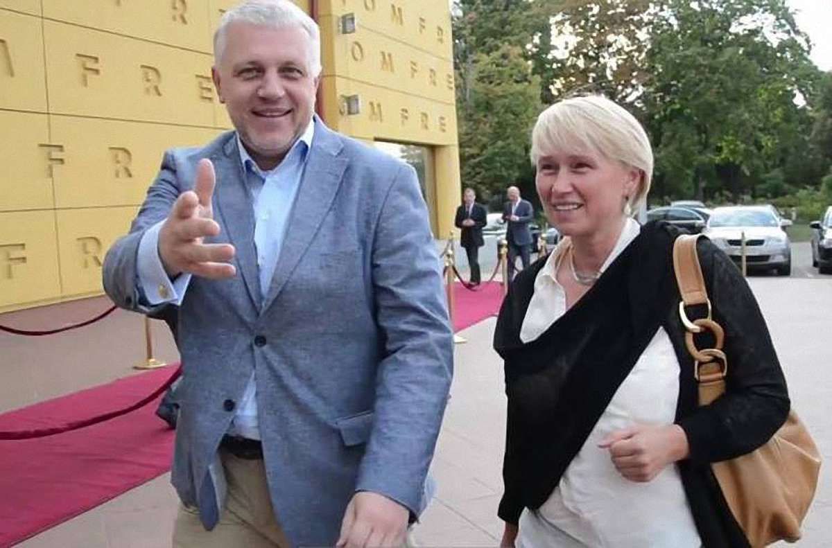 Порошенко доручив взяти під охорону власницю «Української правди» Олену Притулу