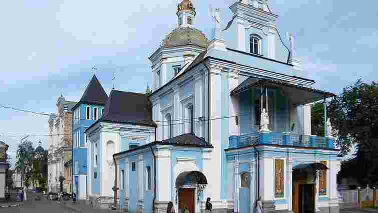 З фасаду самбірської церкви викрали водостічні труби