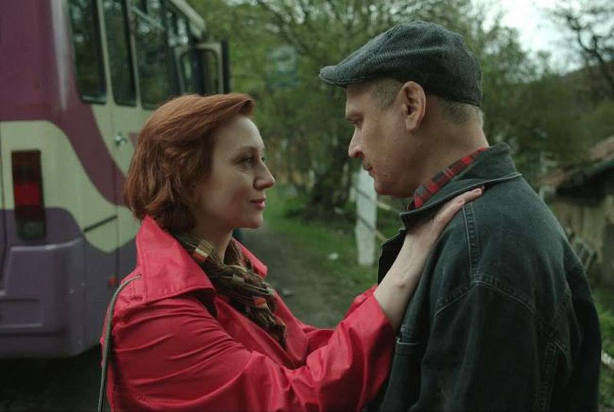 Випасти з гнізда