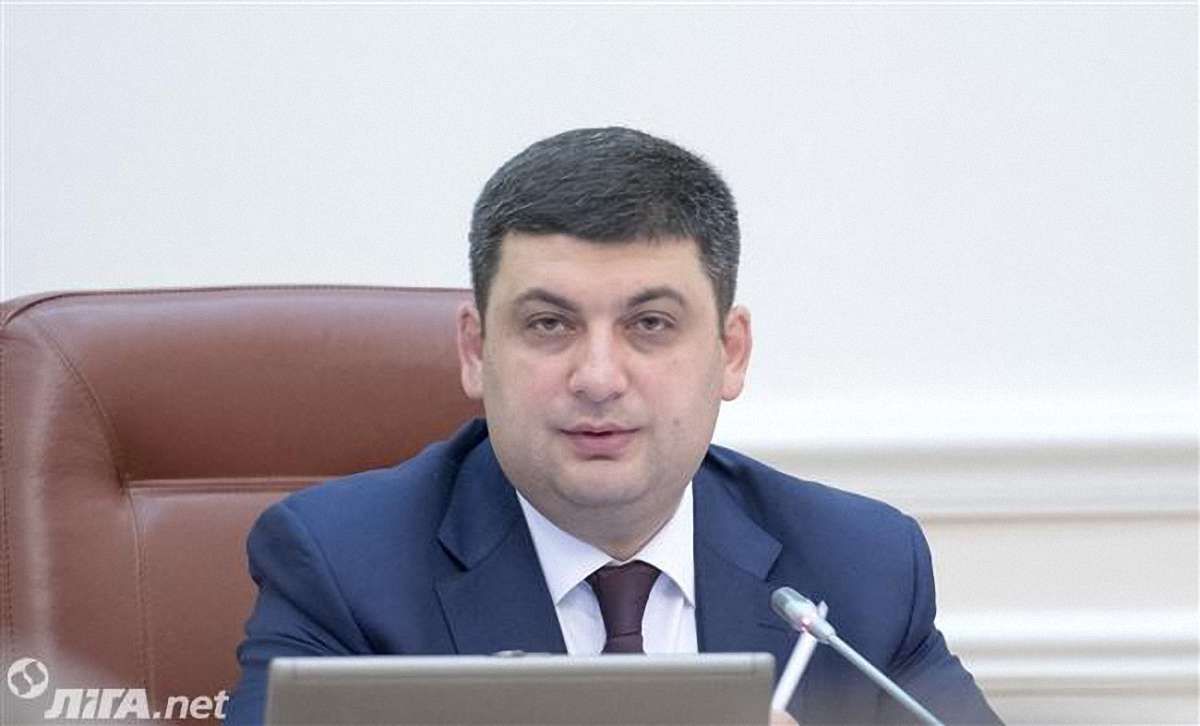 Гройсман анонсував восени тотальну перевірку ремонту доріг