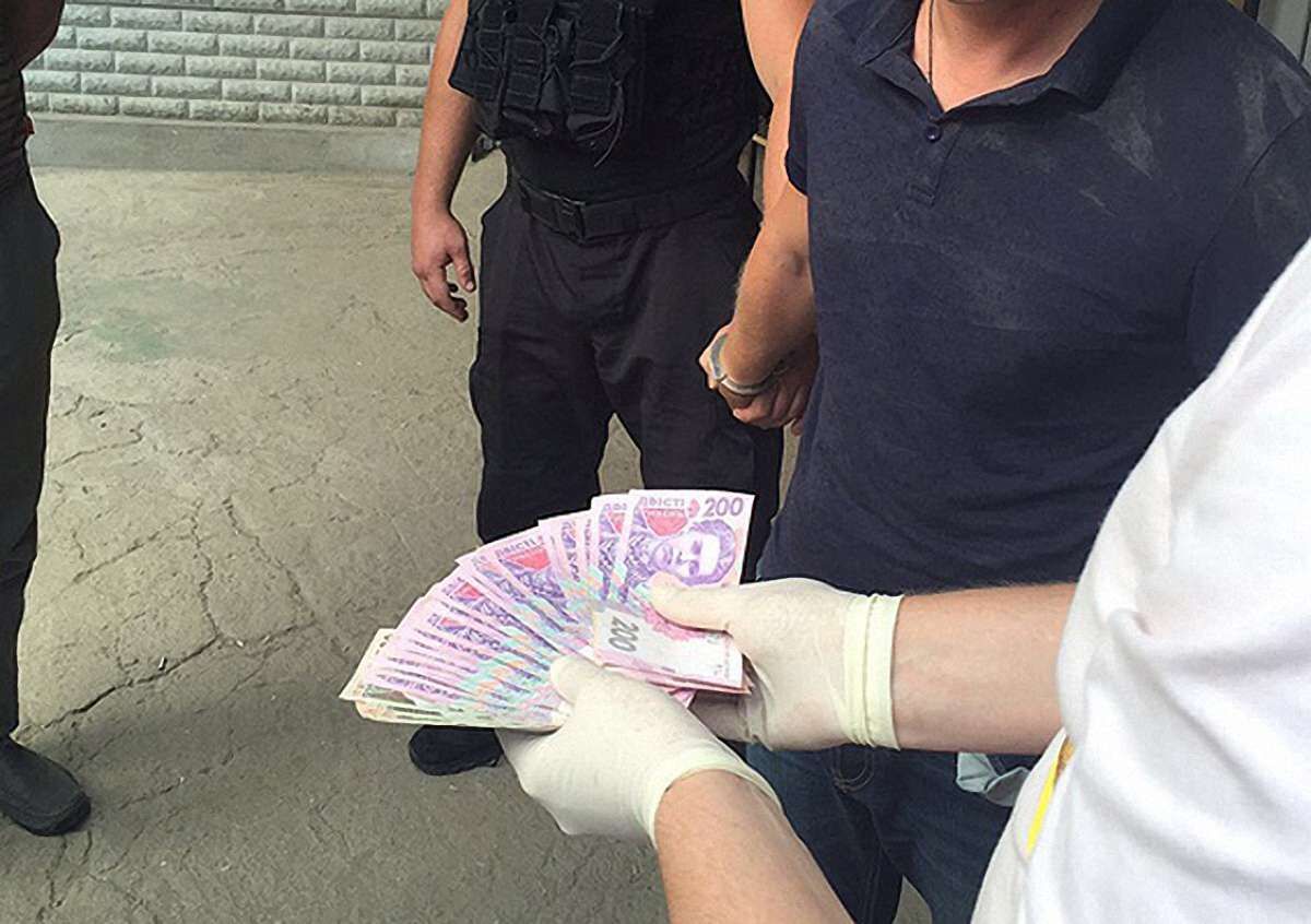 На Одещині затримали інспектора поліції за хабарництво