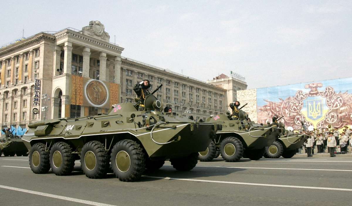 На параді до Дня Незалежності покажуть 200 одиниць техніки, - радник президента