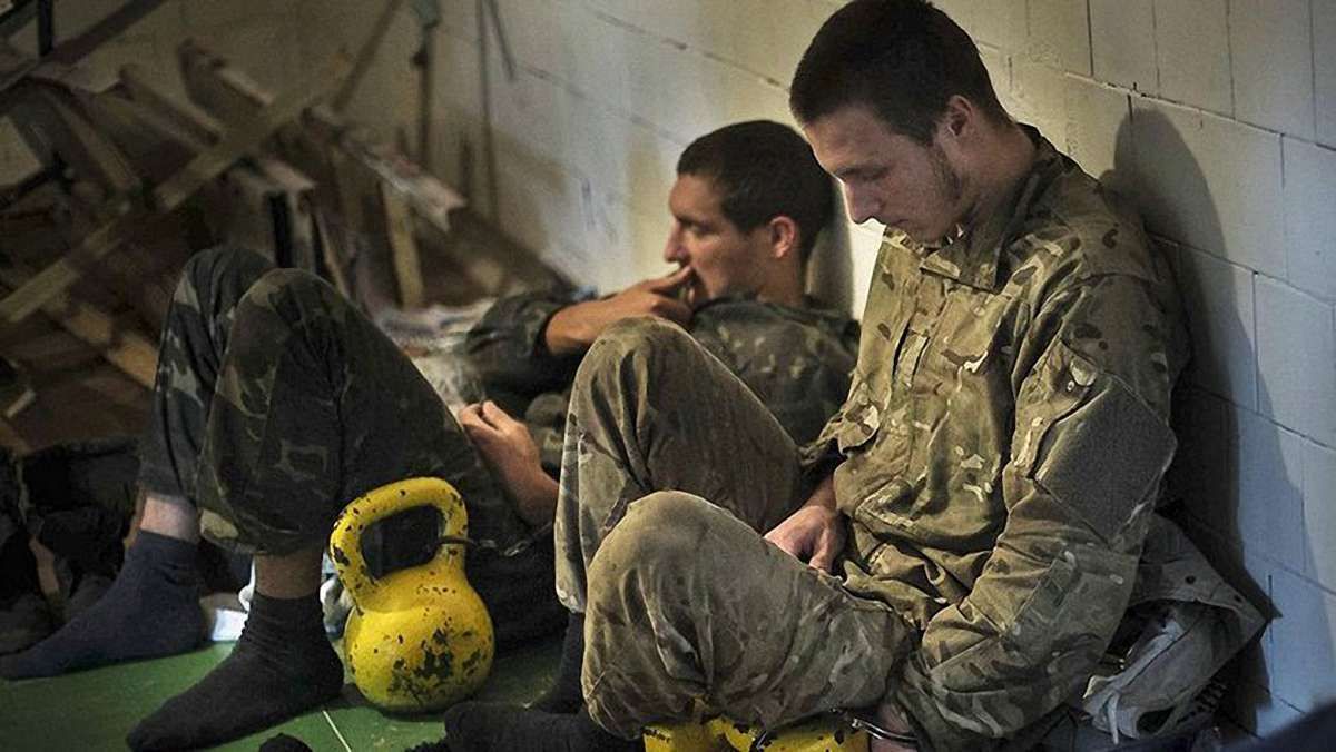 На Донбасі бойовики перевели українських полонених у СІЗО