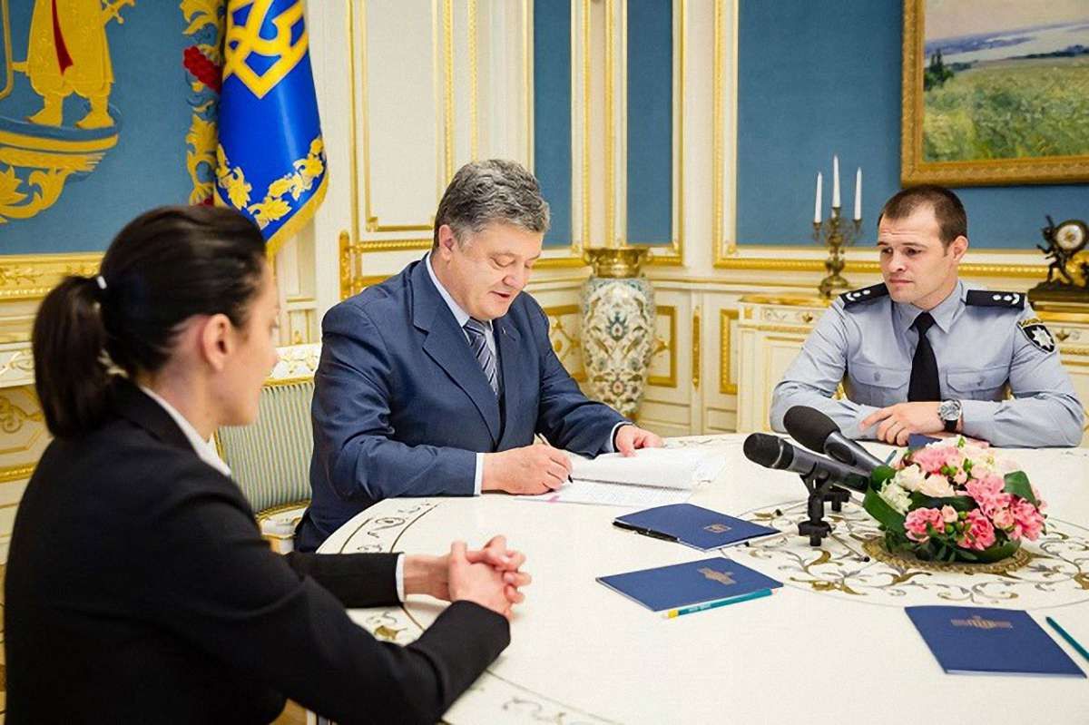 Порошенко підписав закон про посилення відповідальності за водіння у нетверезому стані
