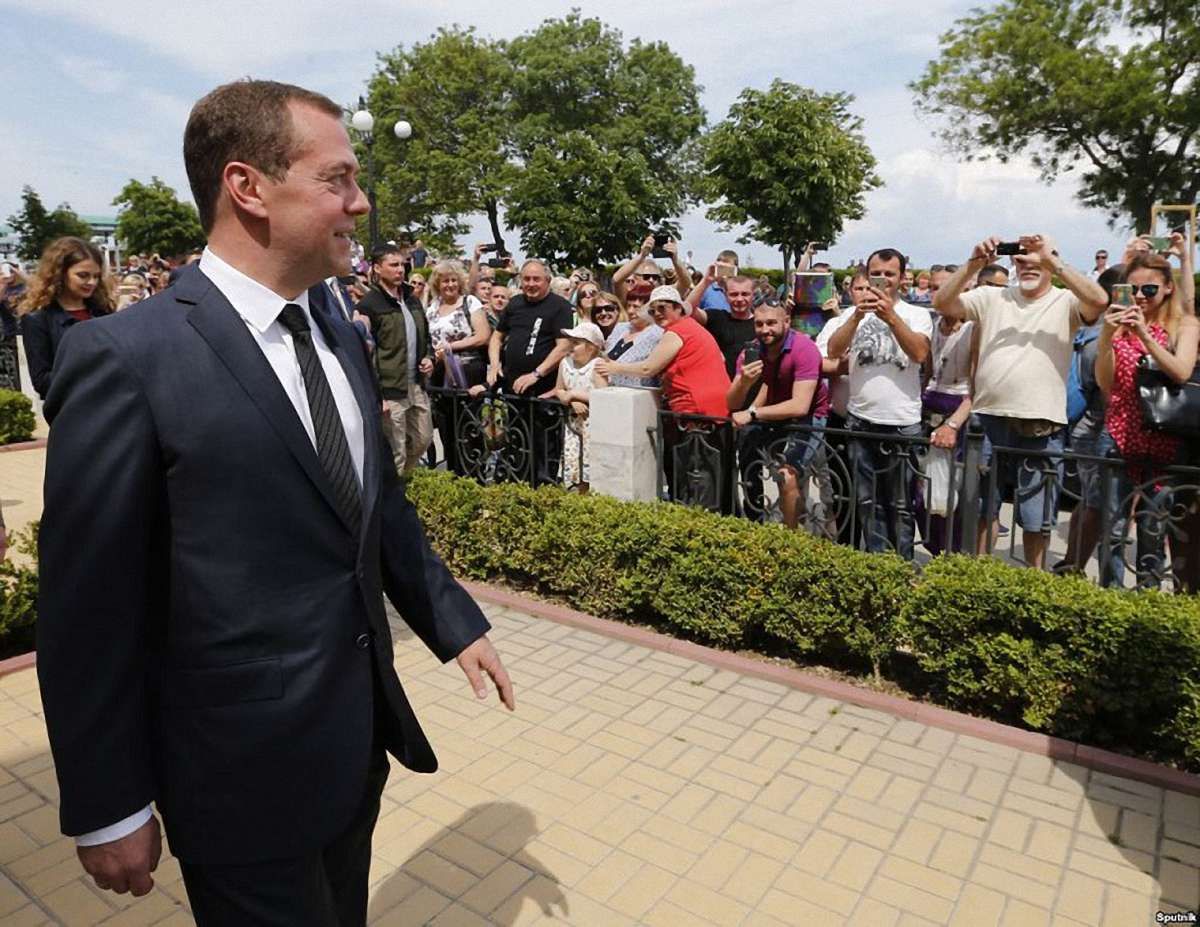 МЗС України висловило протест через візит Дмитра Медведєва до окупованого Криму
