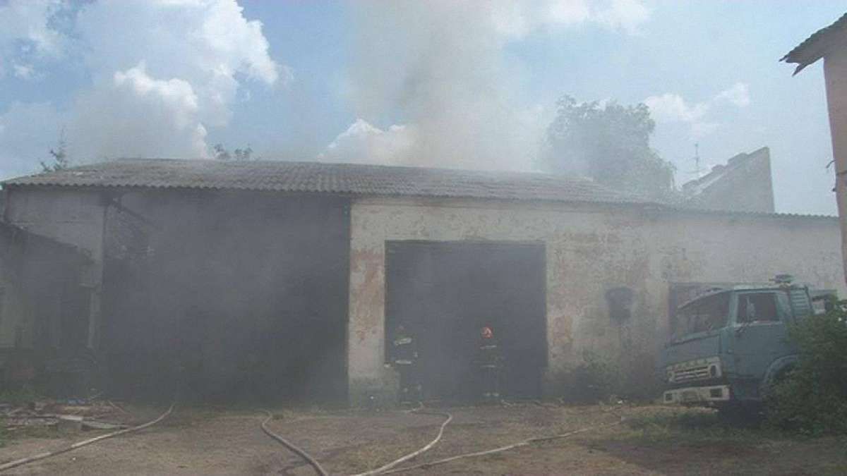 У Львові виникла ще одна пожежа на даху будинку