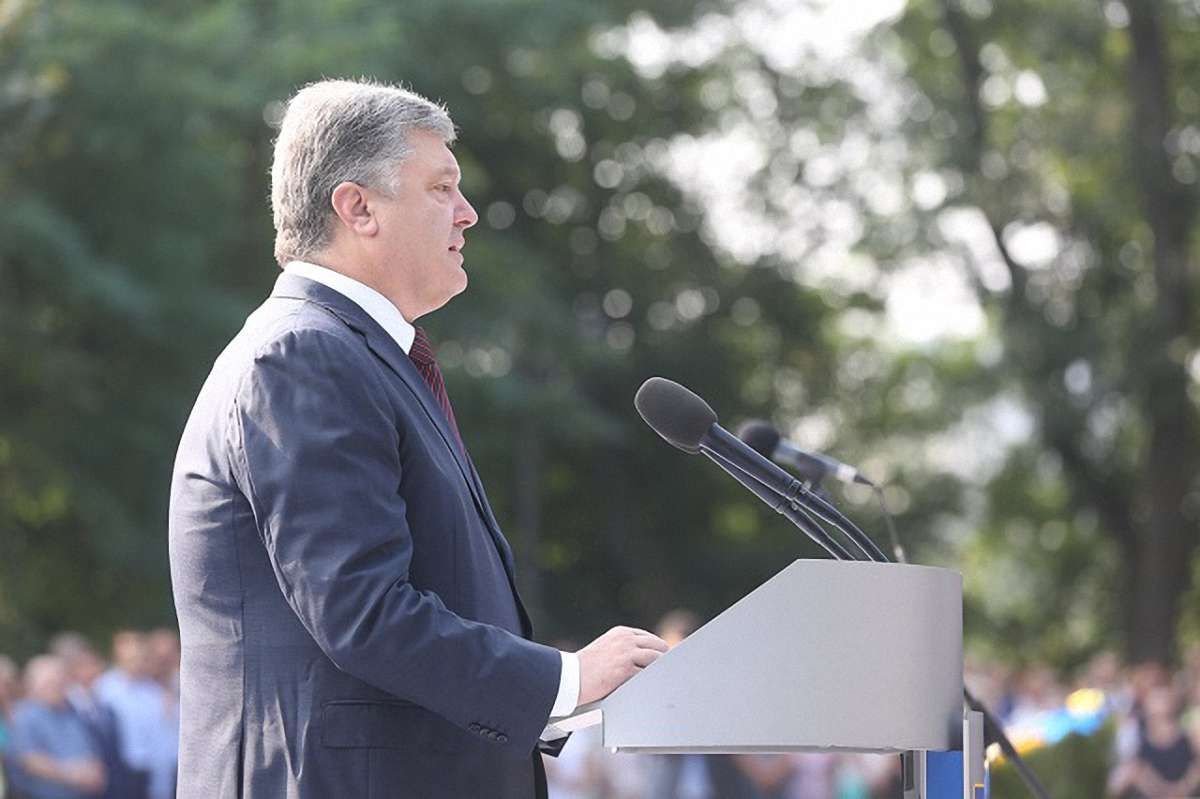 Порошенко розраховує на допомогу Константинополя в створенні єдиної помісної церкви